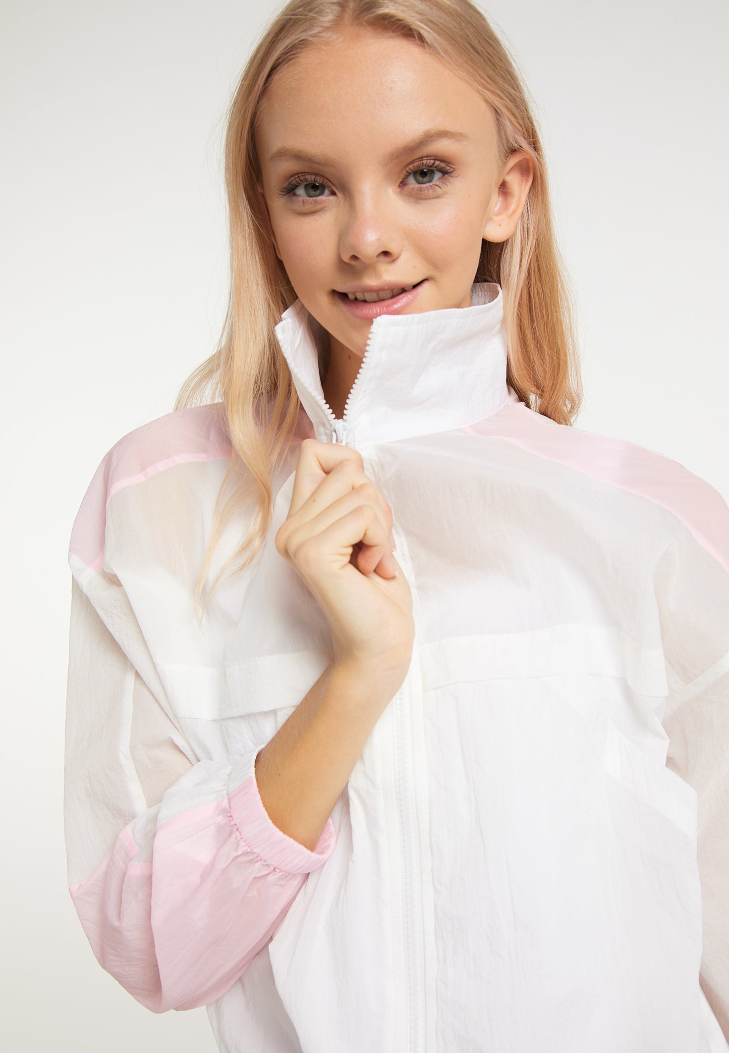 myMo ATHLSR women's windbreakers